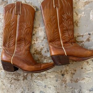 Vintage Steve Madden Tan real Leather Western Boots from Tucson Arizona